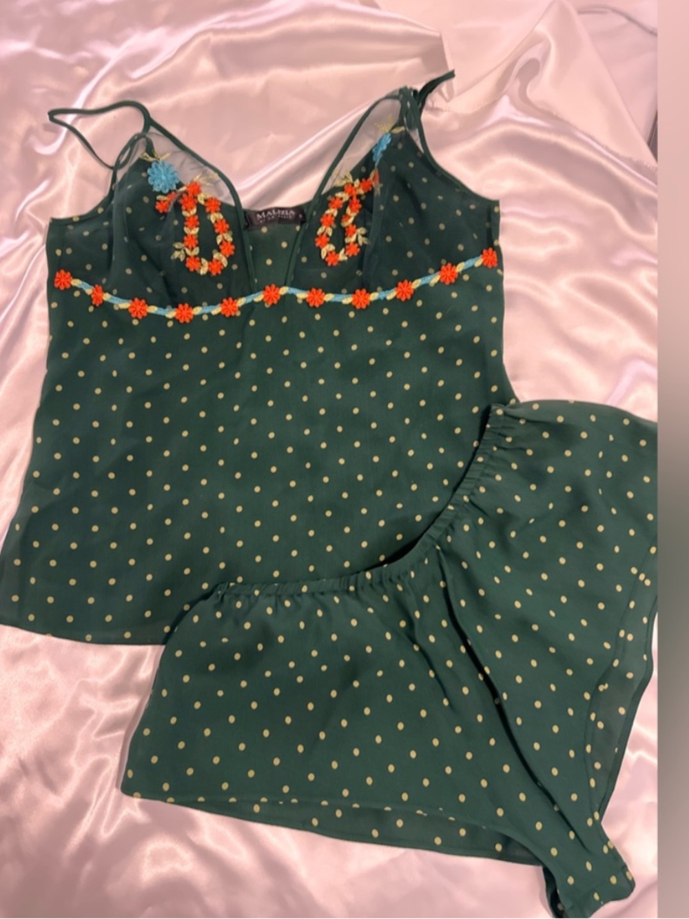 New La Perla Green Polka Dot Pajama Set with Floral Accents #126 - Picture 2 of 8